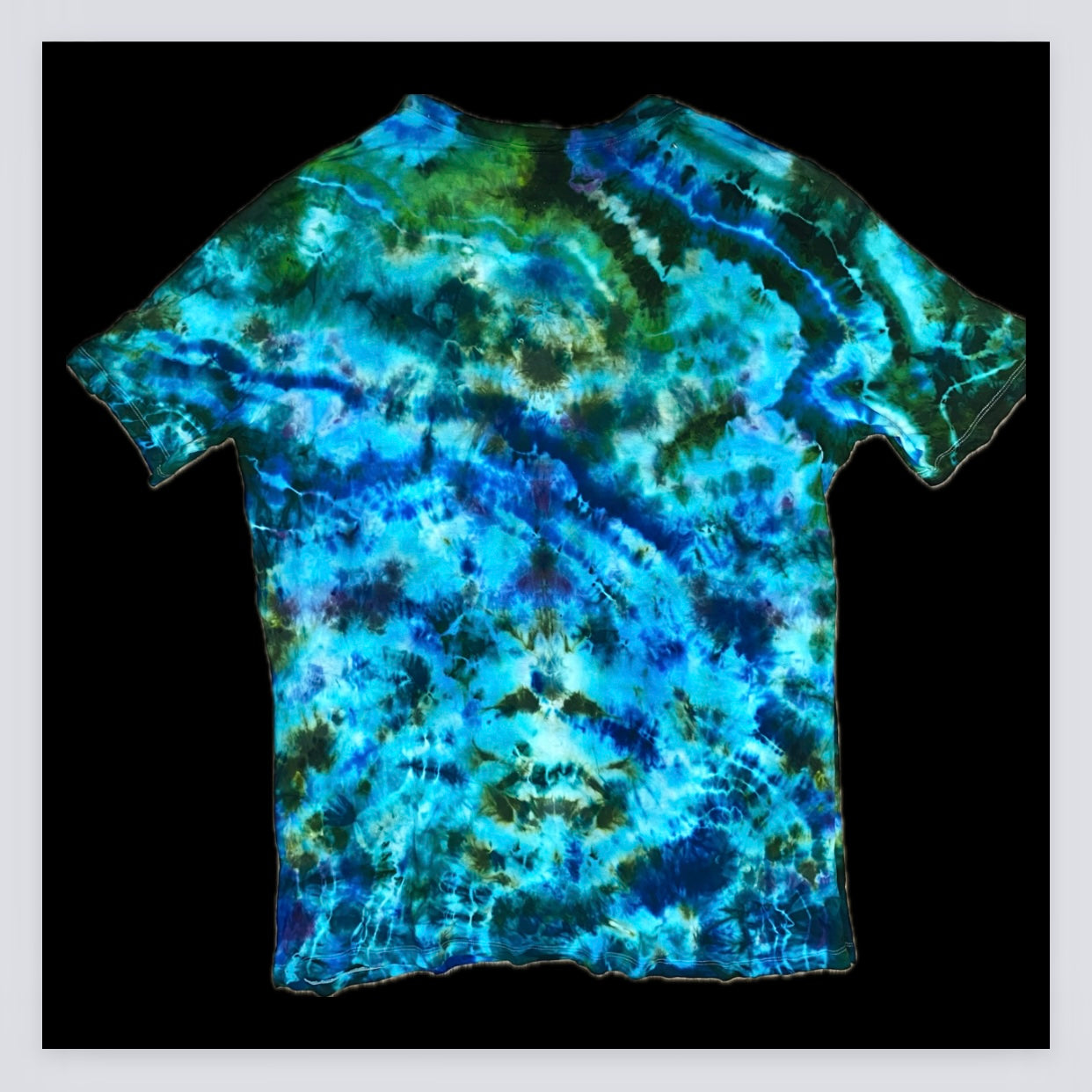 Maternity t-shirt with nursing access, Boob Design